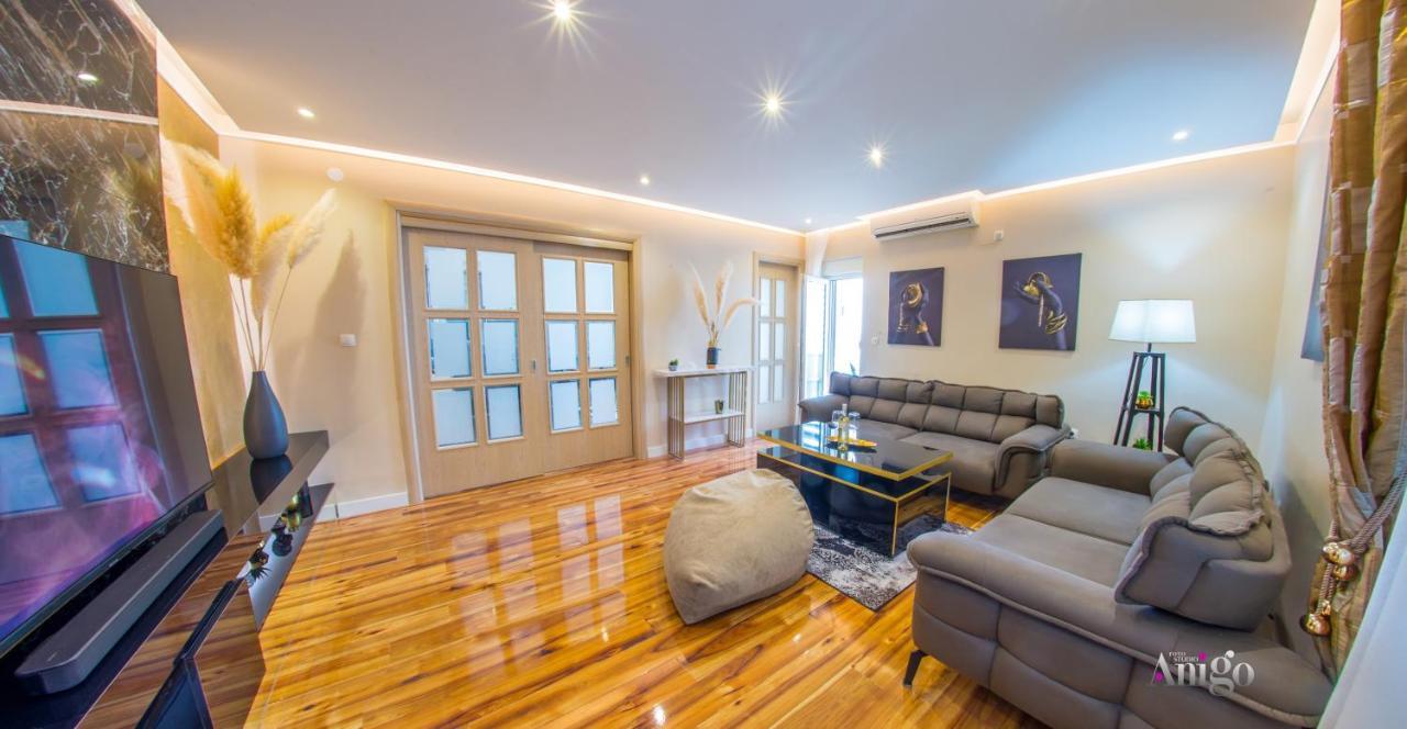 Luxury Apartment Black And Gold Мостар Екстер'єр фото