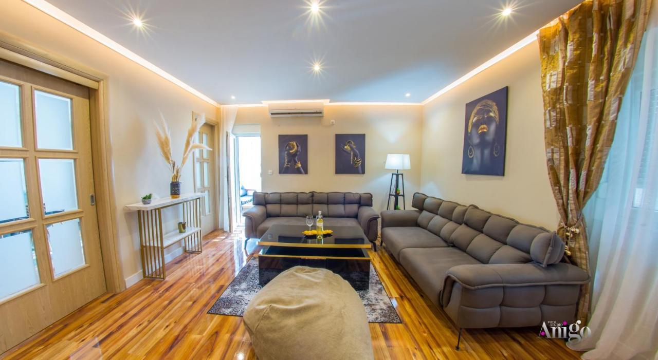 Luxury Apartment Black And Gold Мостар Екстер'єр фото