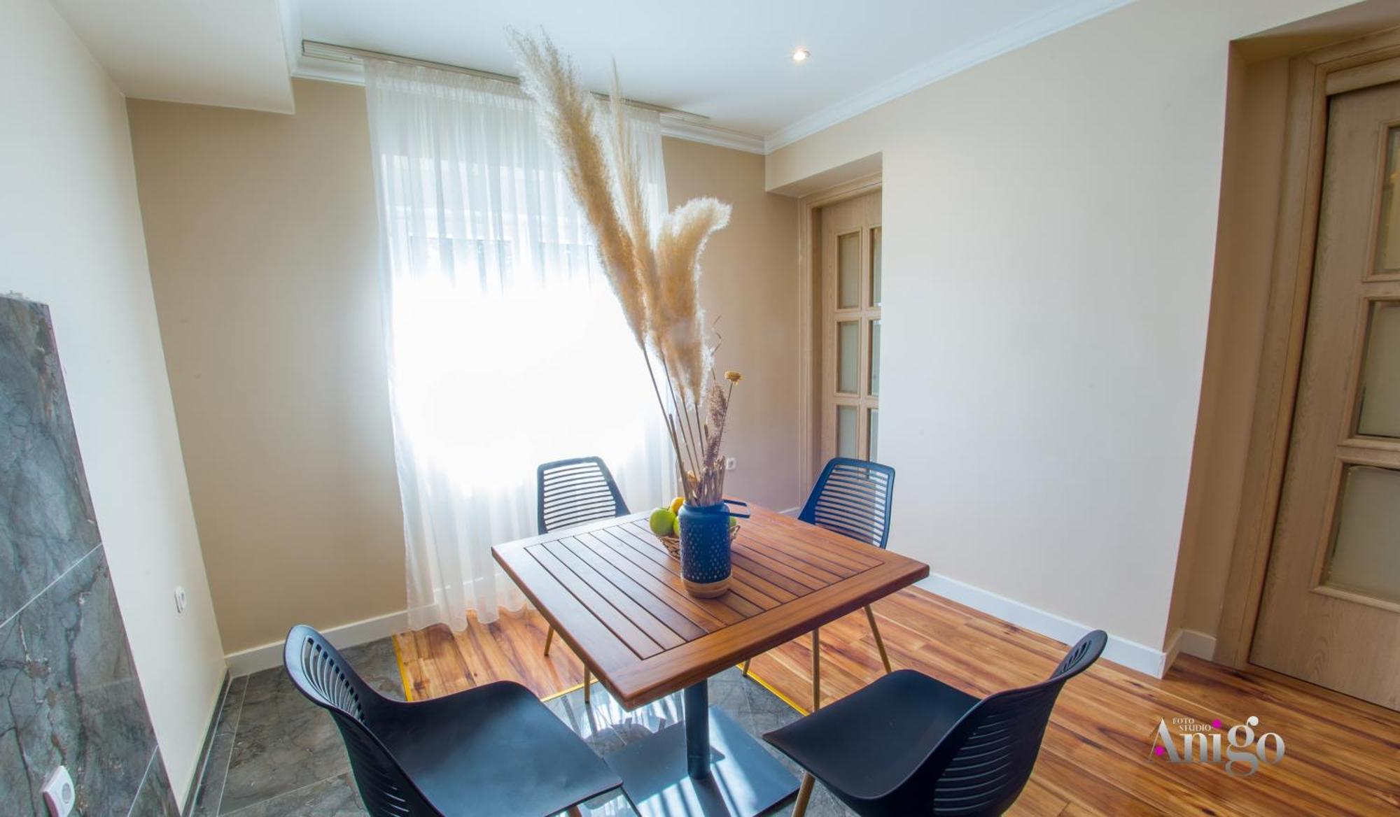 Luxury Apartment Black And Gold Мостар Екстер'єр фото