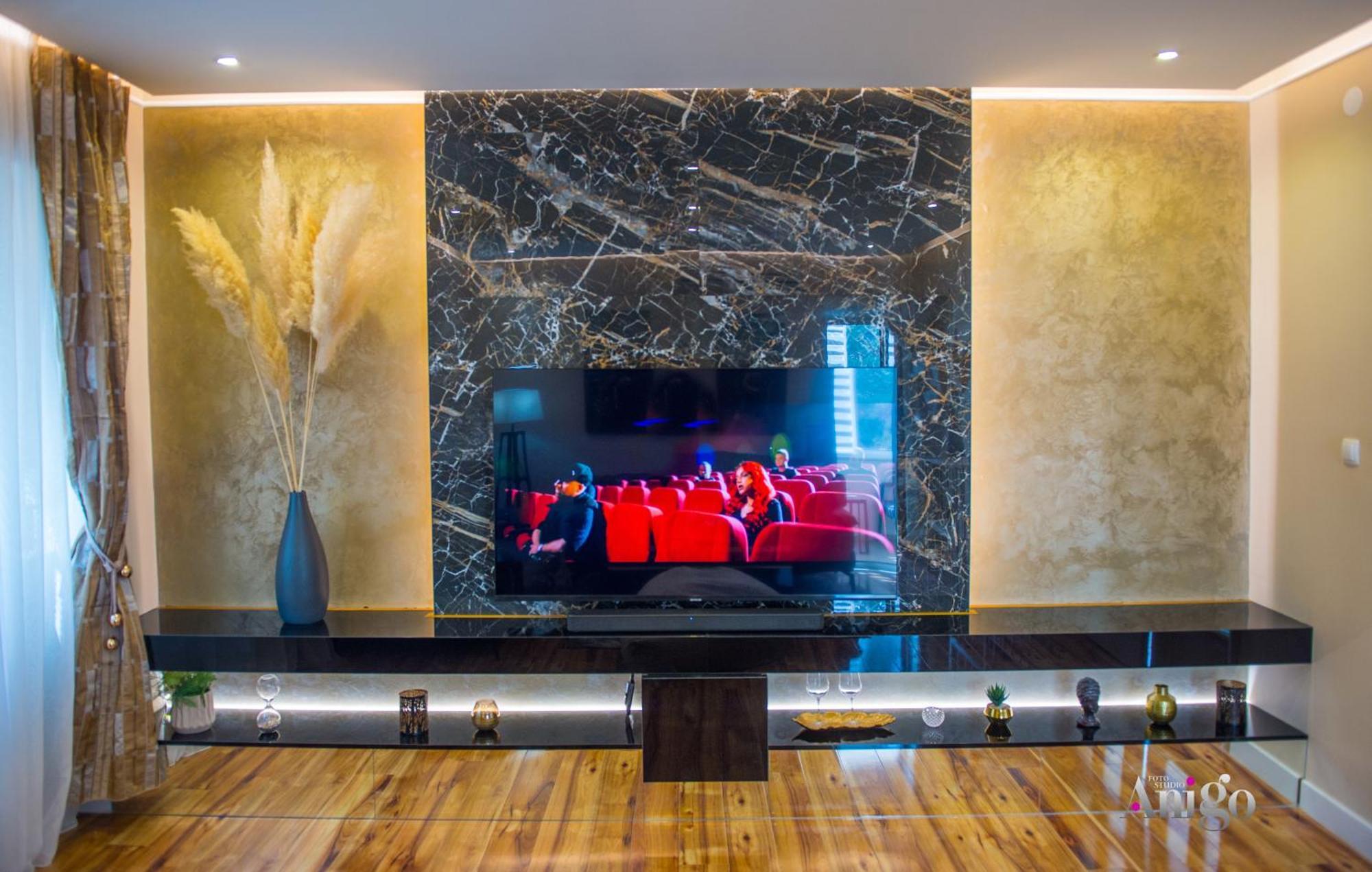 Luxury Apartment Black And Gold Мостар Екстер'єр фото