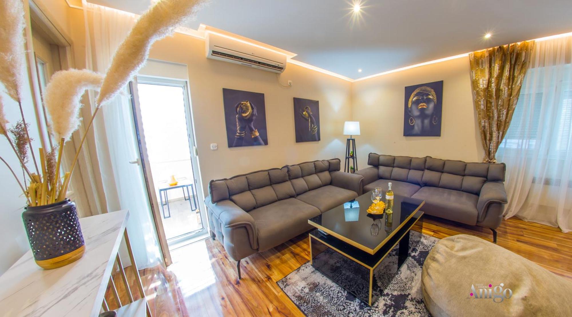 Luxury Apartment Black And Gold Мостар Екстер'єр фото